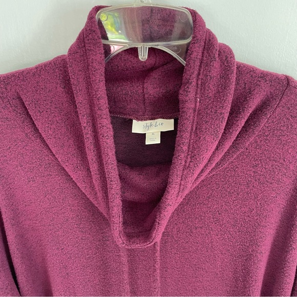 Lightweight burgundy sweater with drawstring cowl collar and front pockets - Picture 2 of 7